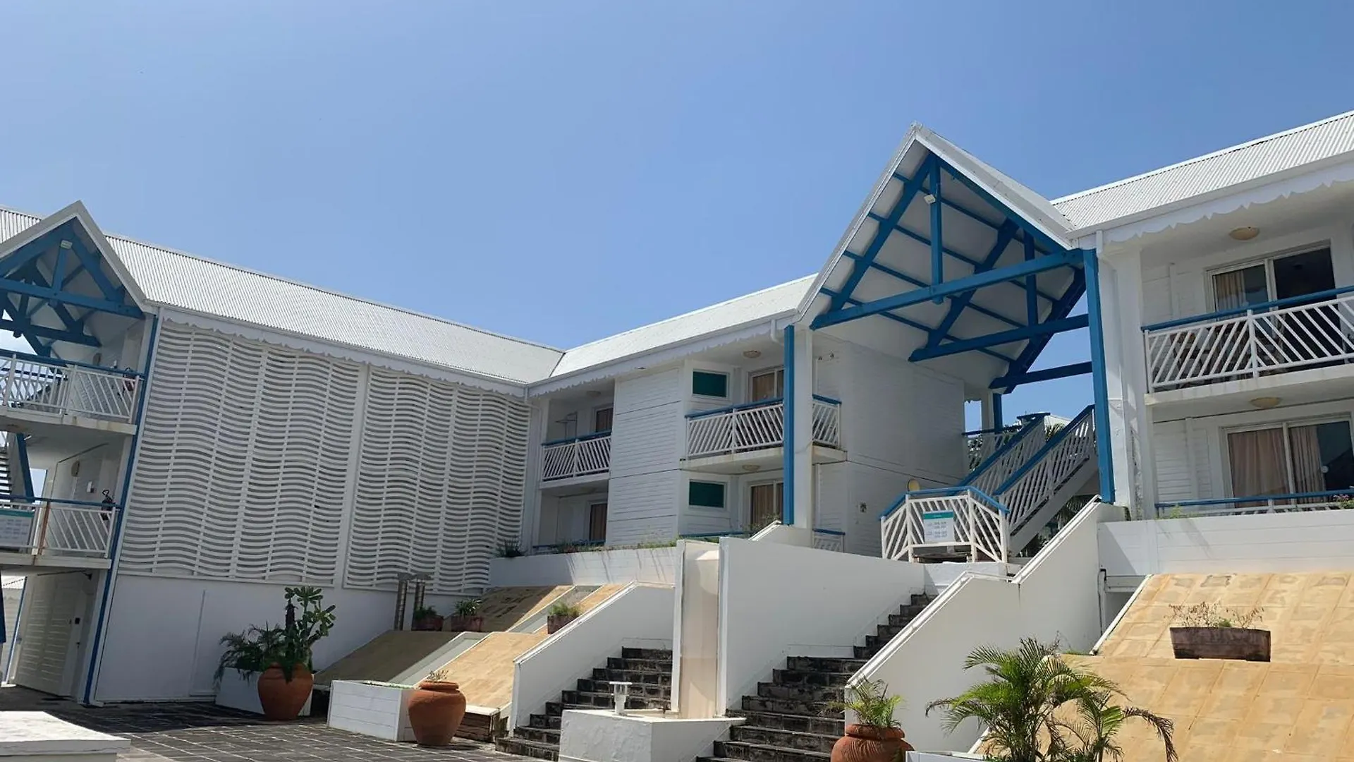 Studio Vue Mer Dans Une Residence Creole Avec Piscine Et Lagon Saint-Francois  Appart hôtel Saint-Francois (Grande-Terre)